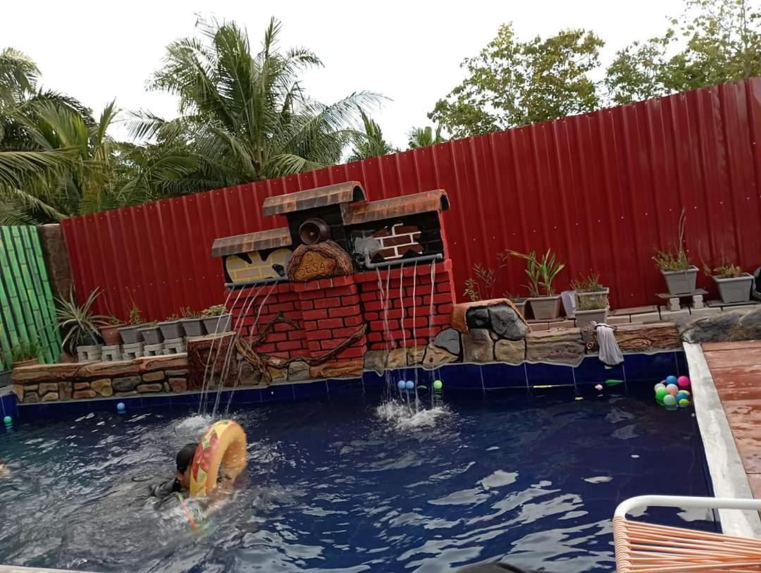 Chalet Kolam Renang D'Sawah A Sungai Besar Esterno foto
