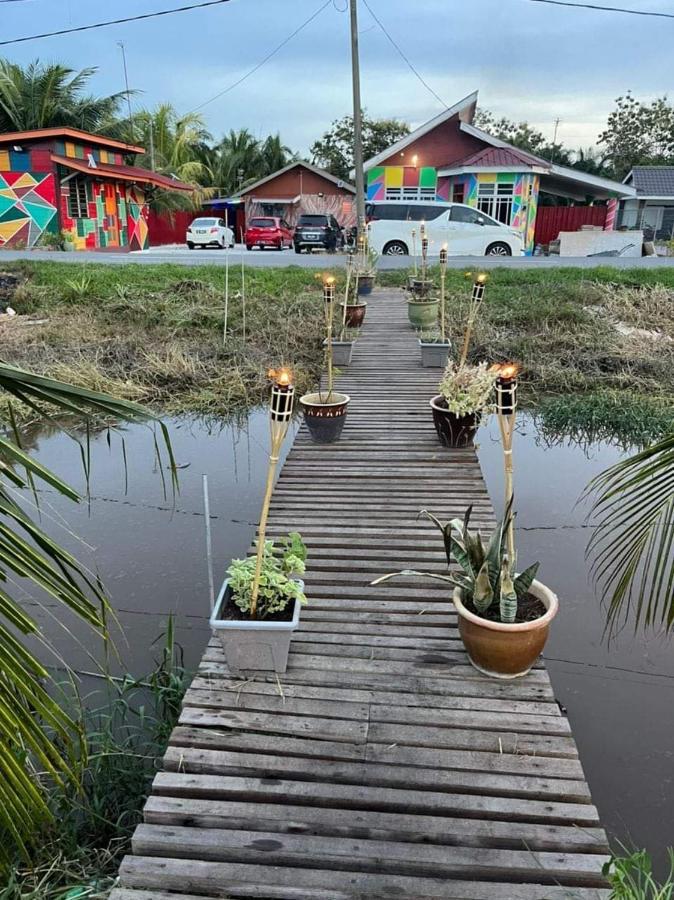 Chalet Kolam Renang D'Sawah A Sungai Besar Esterno foto